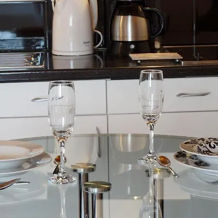 Apartment A&n *